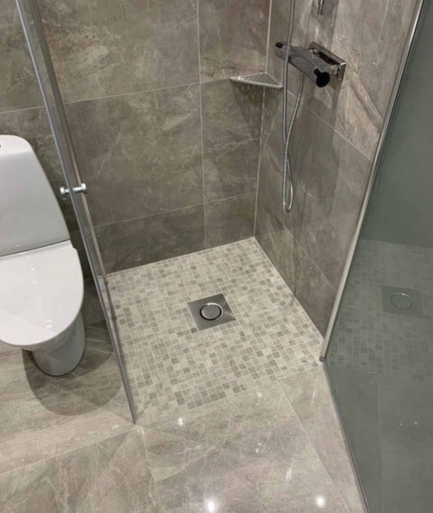 byta golvbrunn toalettstol takdusch bromma spanga ekero stockholm