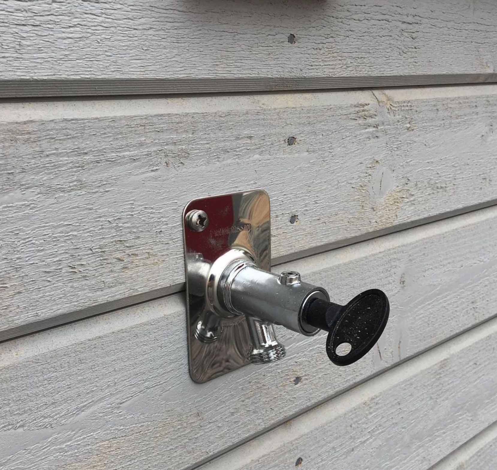 byta vattenutkastare tradgardskran bromma spanga ekero stockholm